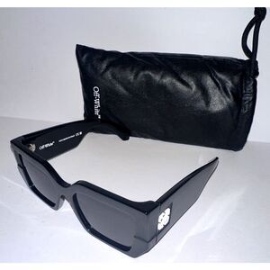 Off-White OERI148 Square Sunglasses Black Arrow Logo | Brand New case cloth